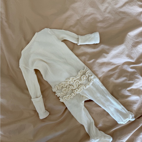 Baby Cream Ruffle double zip - Picture 3 of 5